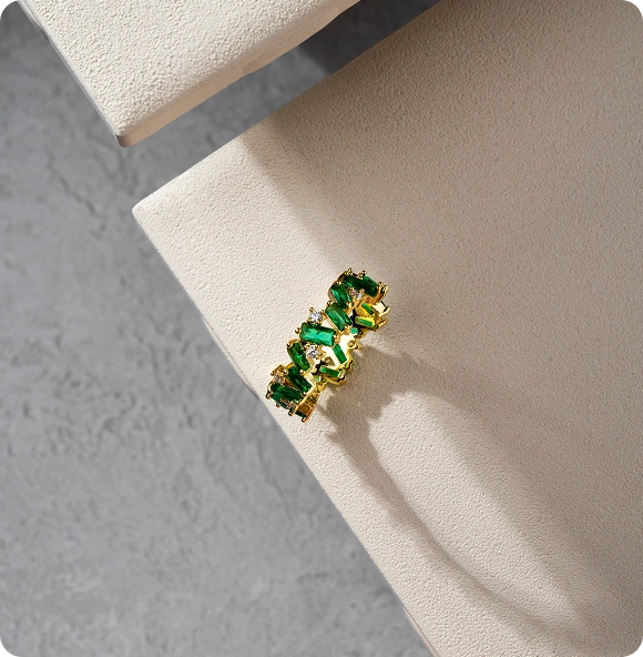 view luxurious golden ring felt jewelry display